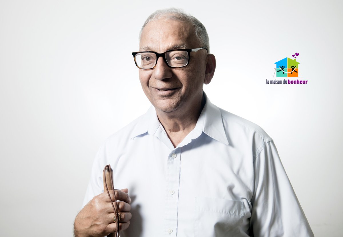 Photo de Gowri La photo présente Monsieur Gowri Sundaram, à l'origine de la création de la Maison du Bonheur, principal artisan de cette association en faveur des personnes aveugles et malvoyantes.